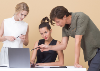 Find The Perfect Women’s Outfits For Any Occasion: Our Top Clothing Picks