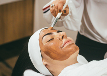 The Ultimate Guide to Skincare Products: What Works and What Doesn’t