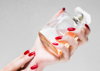 5 Must-Have Perfumes for Women: Elevate Your Fragrance Game