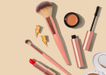 The Secret to Flawless Makeup: 5 Items You Need in Your Kit