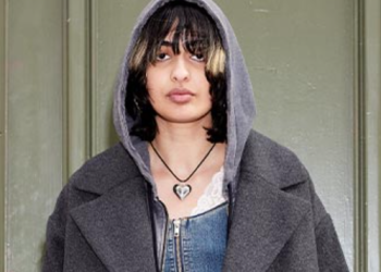 Monki Website Review: Uncovering the Best Dresses and Knitwear for Fashion Lovers