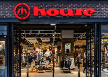 Recenzja strony internetowej marki House: odkryj najnowsze trendy w modnej odzieży