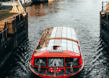 Plan Your Dream Trip to Amsterdam: Book Your Flight Tickets Now!