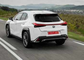 The Art of Negotiation: Why Exploring Options is Key Before Finalizing Your Car Deal